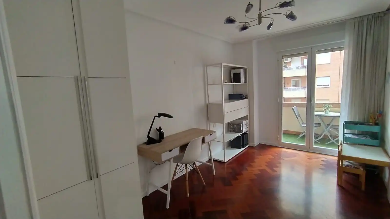 Piso en venta en Calle Pintor Rosales, San Adrián
