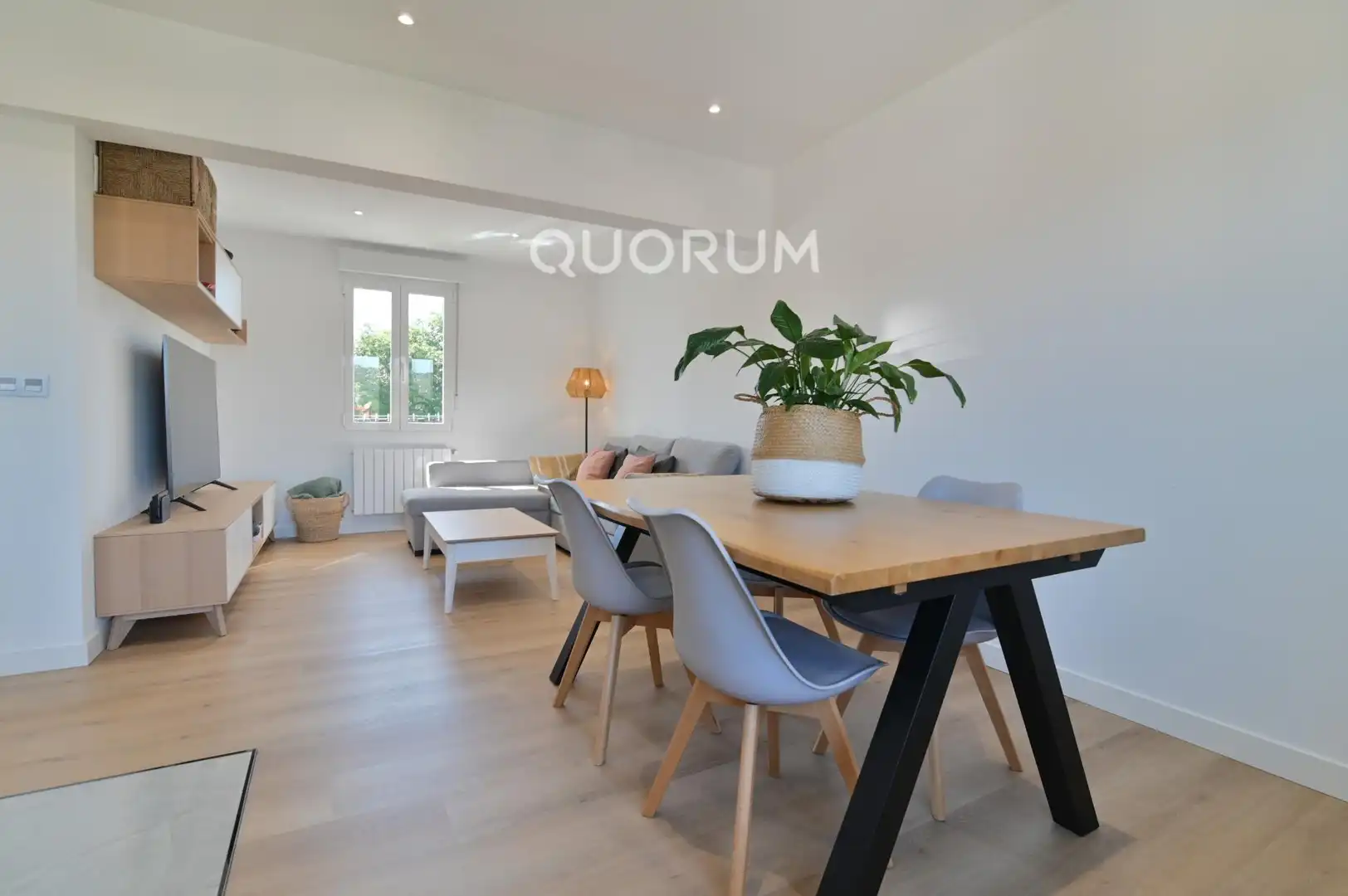 Sala de estar de Piso en venta en Galdakao con Calefacción, Terraza y Amueblado