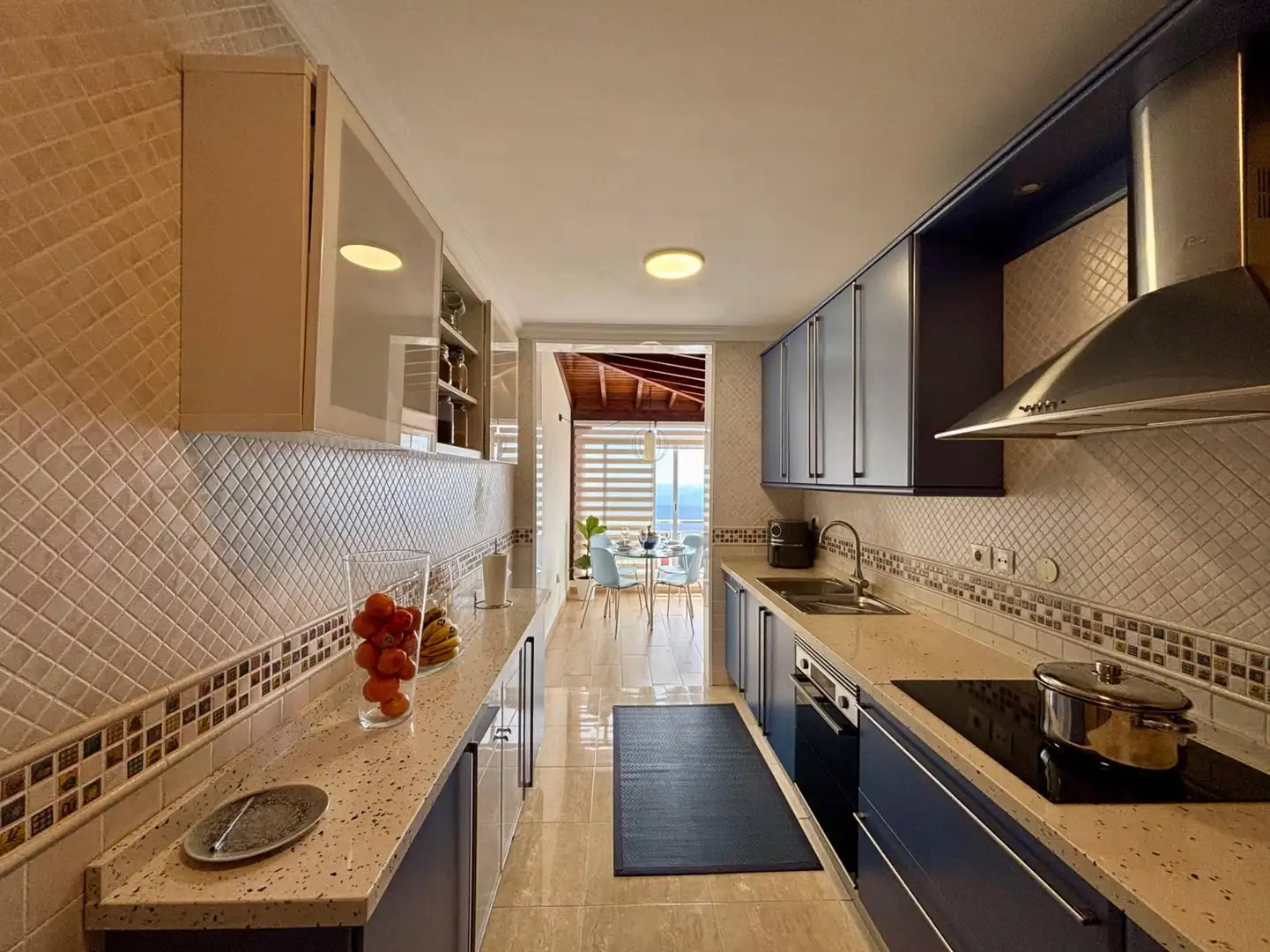 Cocina de Casa adosada en venta en Candelaria con Aire acondicionado, Terraza y Piscina