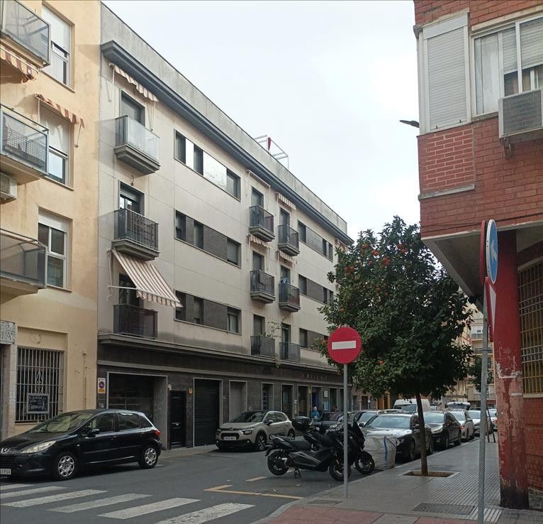 Vista exterior de Local en venda en  Huelva Capital