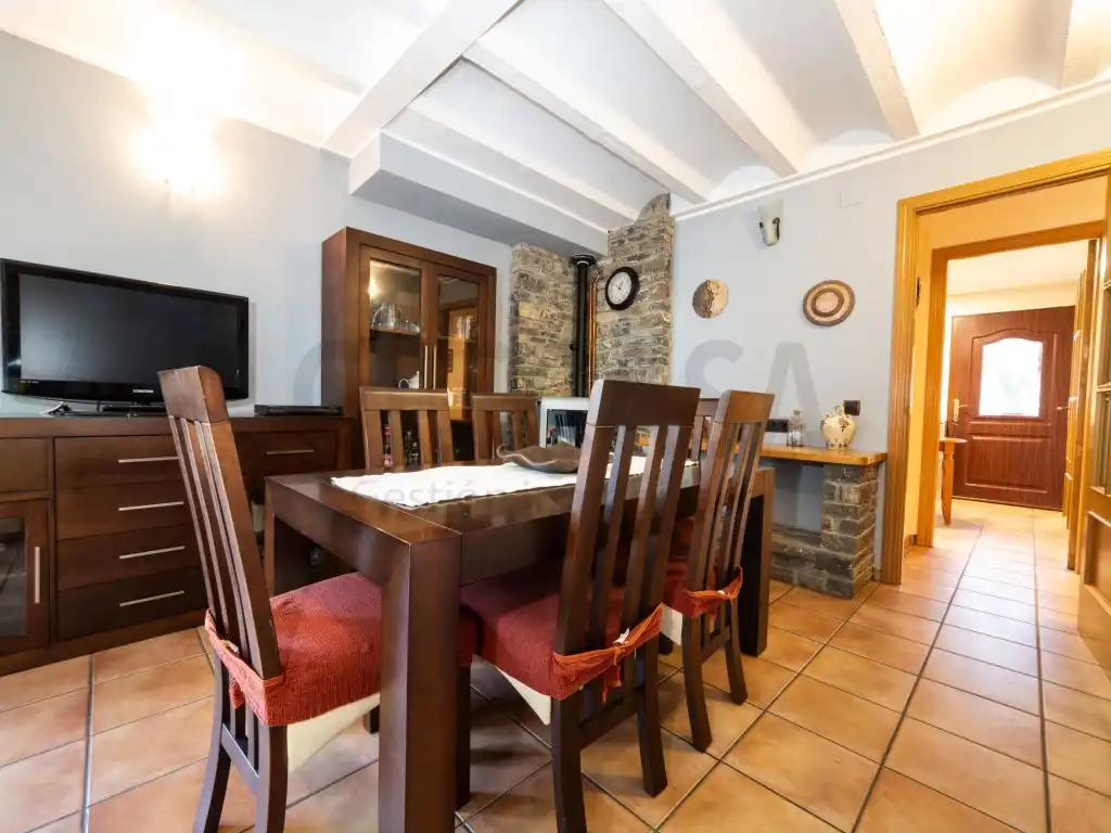 Casa o chalet en venta en Calle Nucleo De Altron, Sort