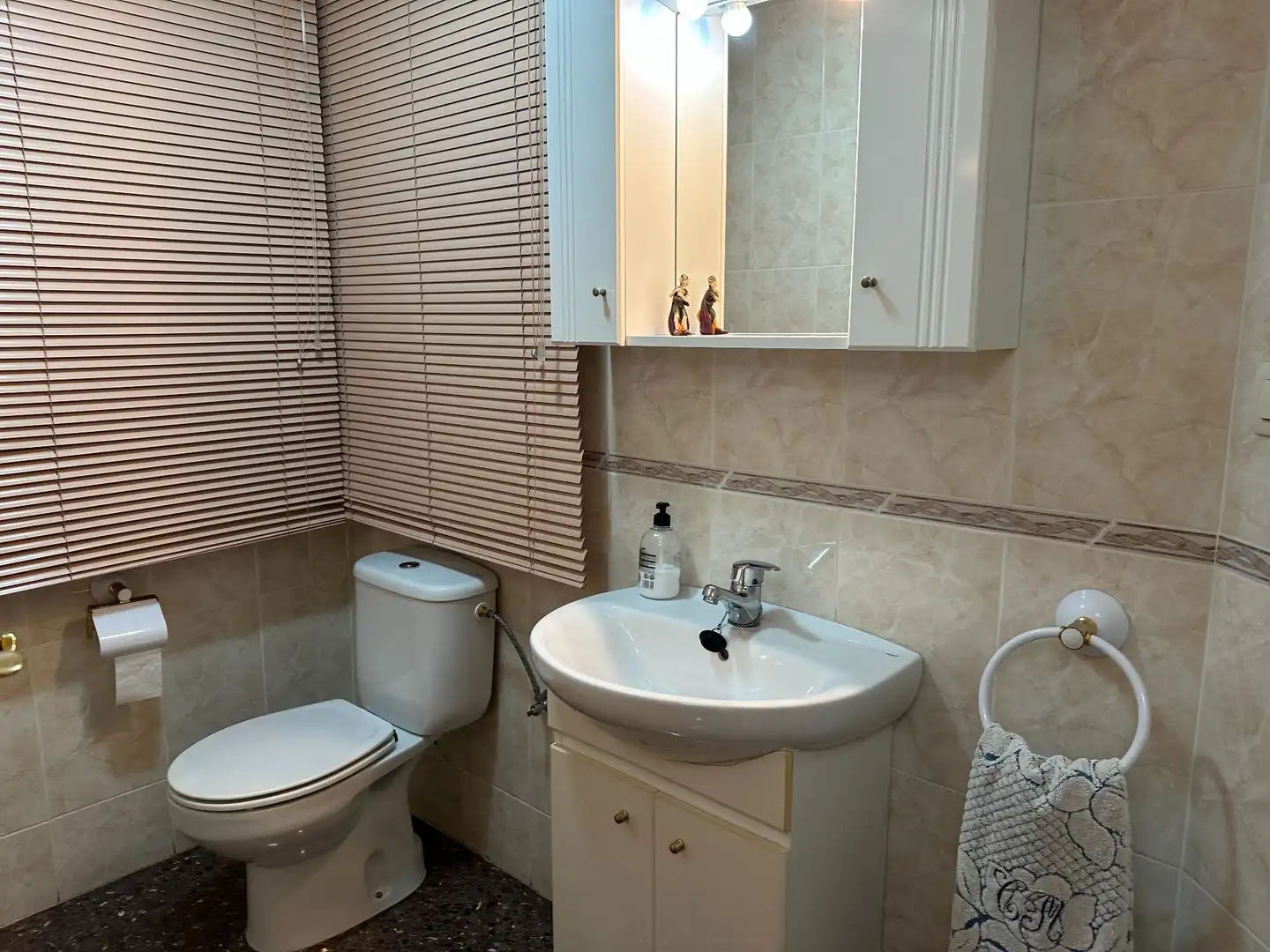 Baño de Casa adosada en venta en Ontinyent con Aire acondicionado, Calefacción y Terraza