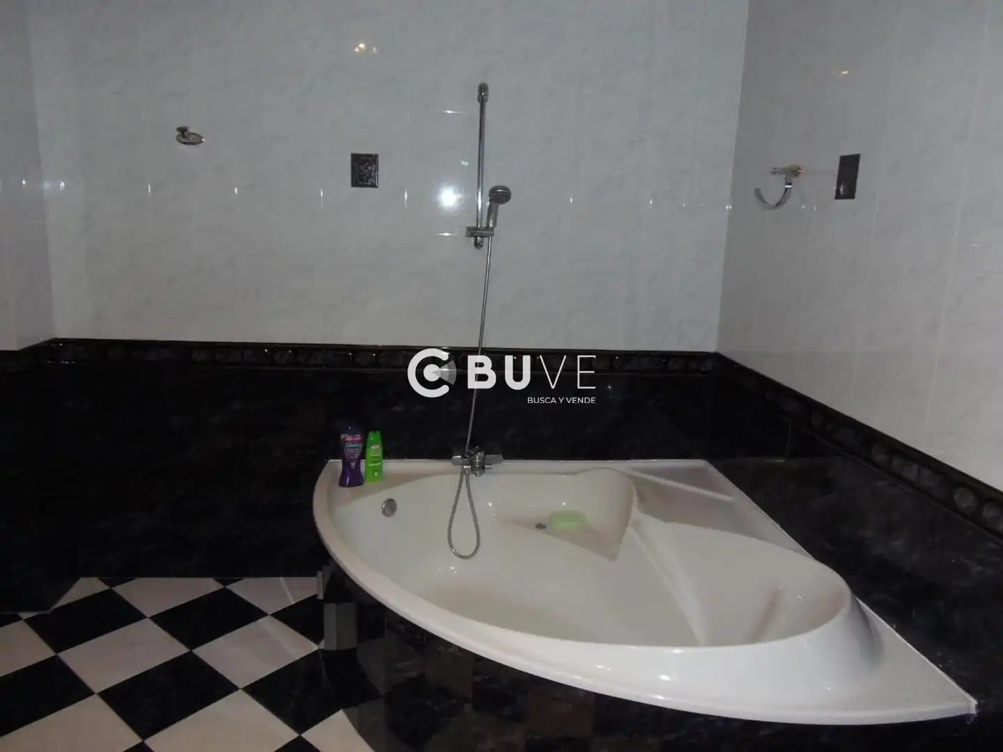 Baño de Casa o chalet en venta en Arriate con Aire acondicionado, Calefacción y Jardín privado