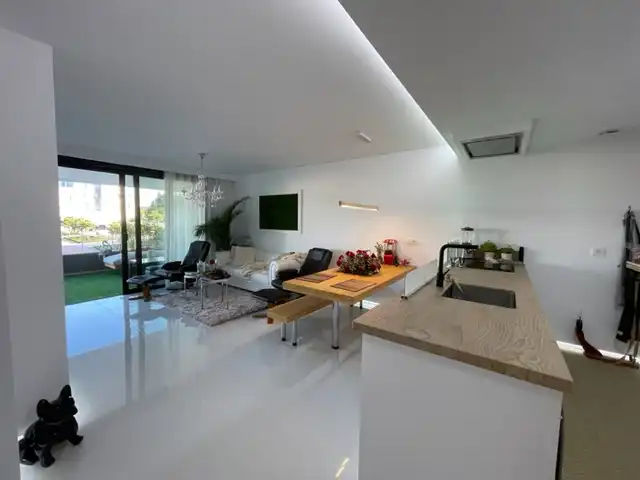 Sala d'estar de Apartament de lloguer en Marbella amb Aire condicionat, Moblat i Es permeten mascotes