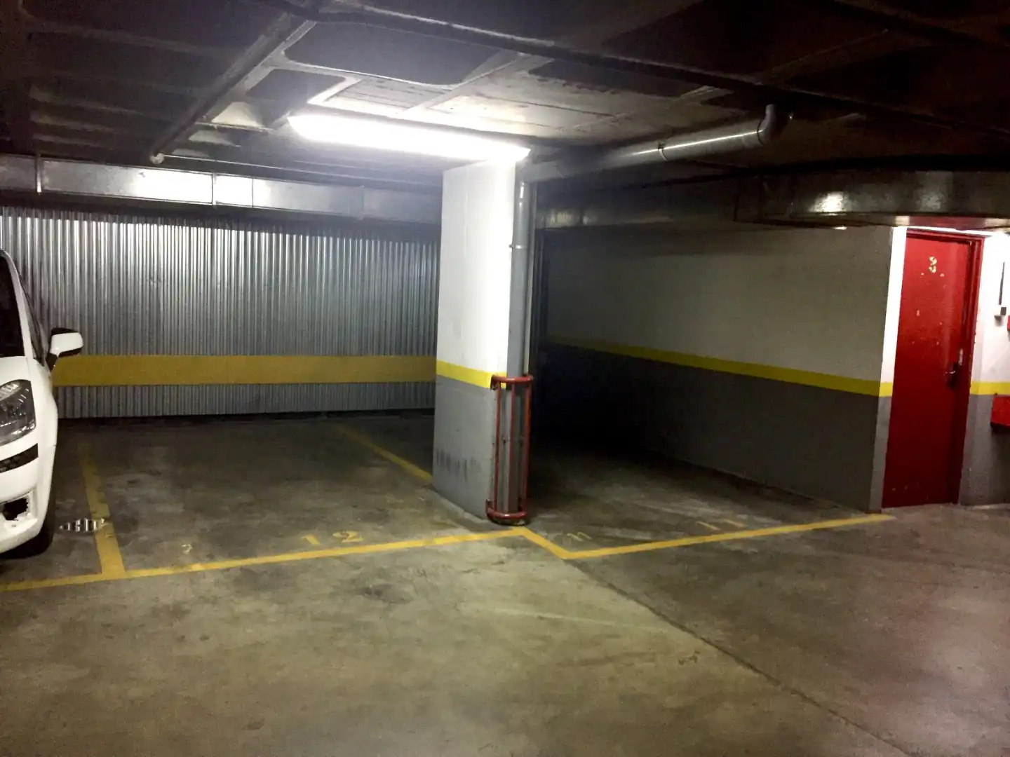 Parking de Garaje de alquiler en Madrid con Alarma