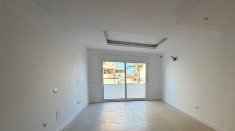 Foto 2 de Piso en venta en Montemar, Torremolinos