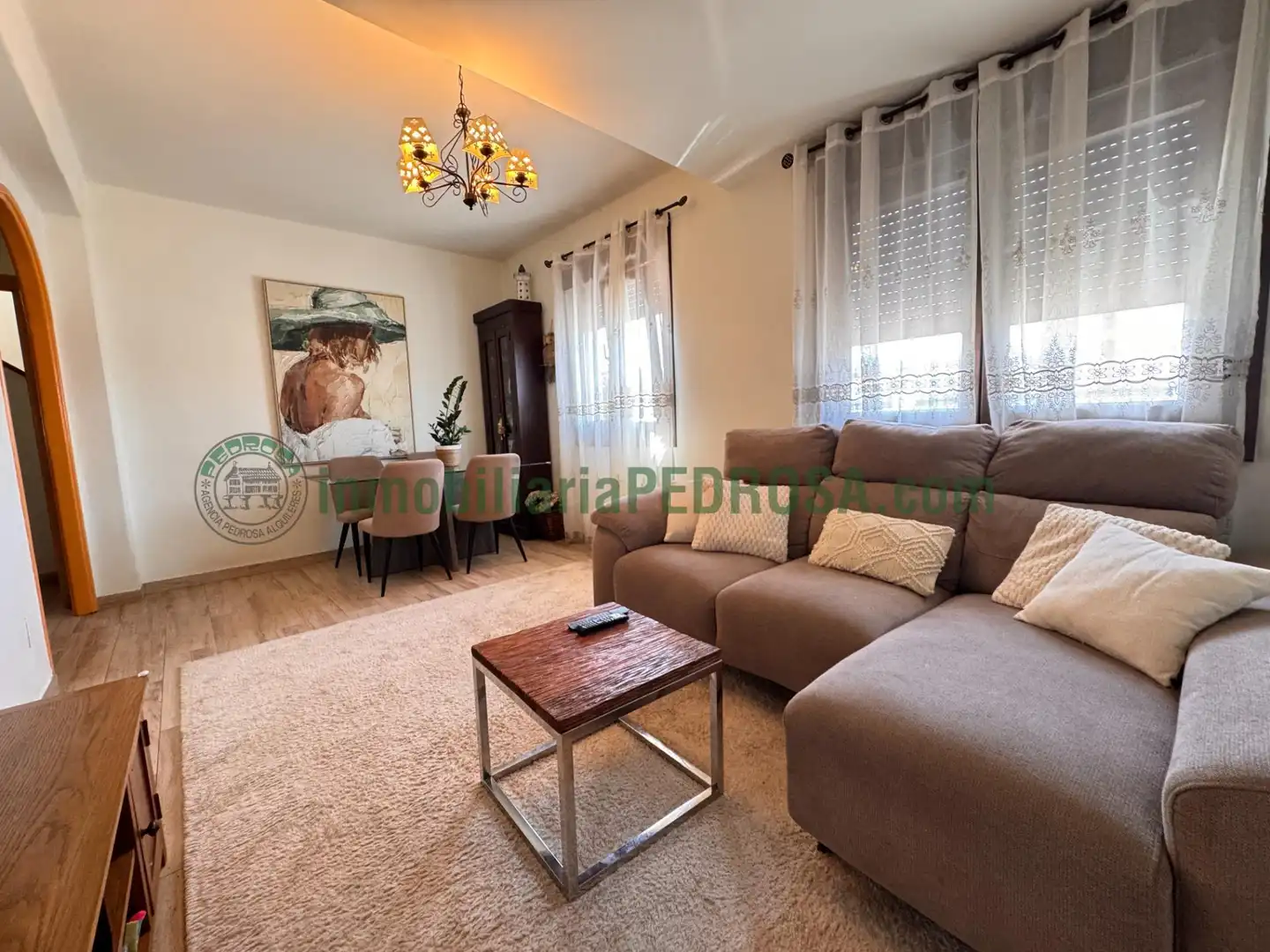 Sala d'estar de Casa o xalet en venda en Pontevedra Capital  amb Calefacció, Jardí privat i Traster