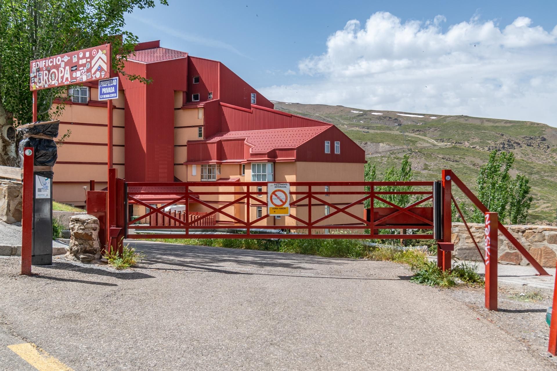 Exterior view of Flat for sale in Sierra Nevada