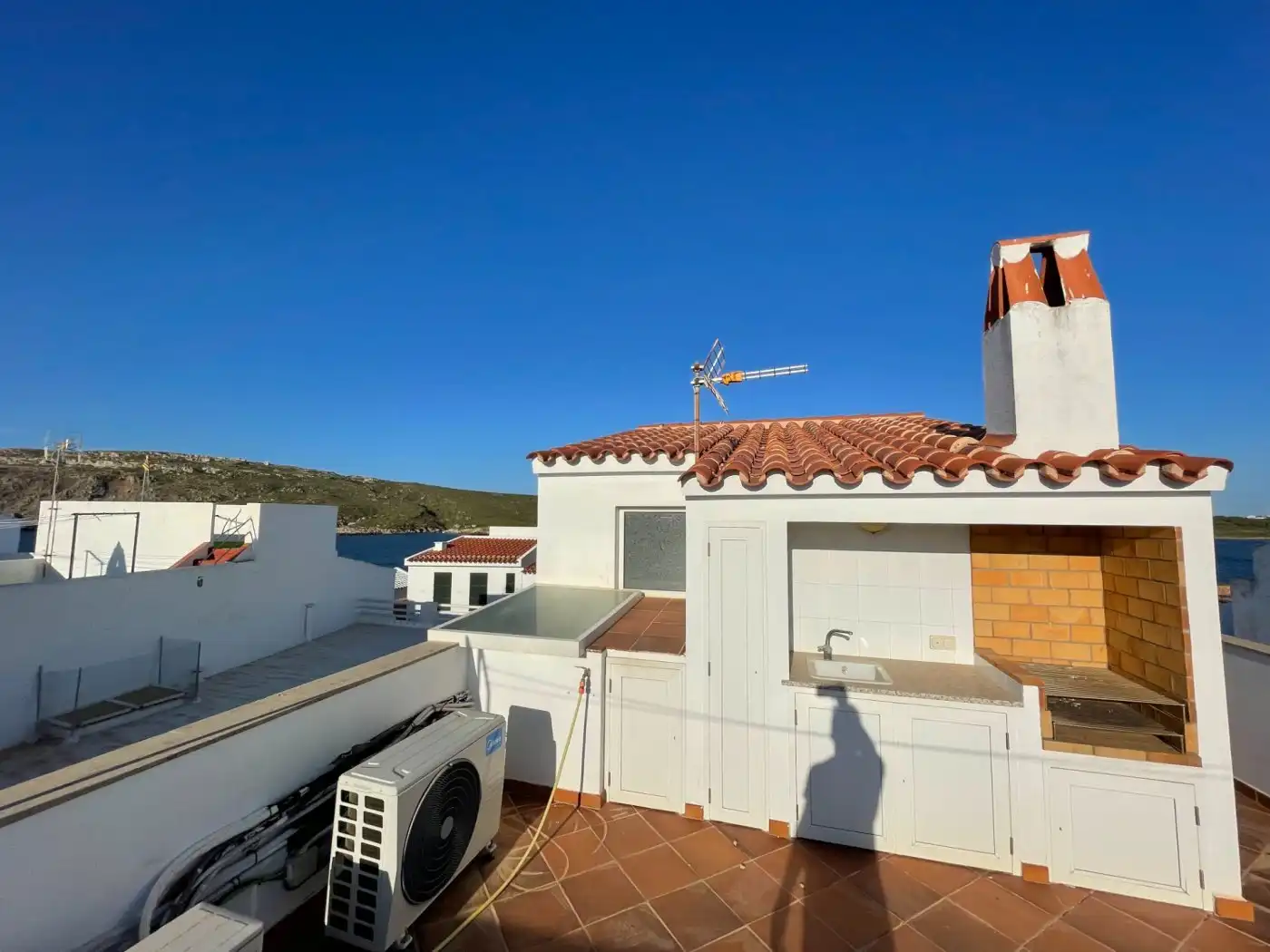 Vista exterior de Apartament en venda en Es Mercadal amb Terrassa, Piscina i Balcó