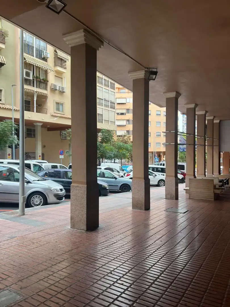 Vista exterior de Local en venta en Benidorm con Aire acondicionado