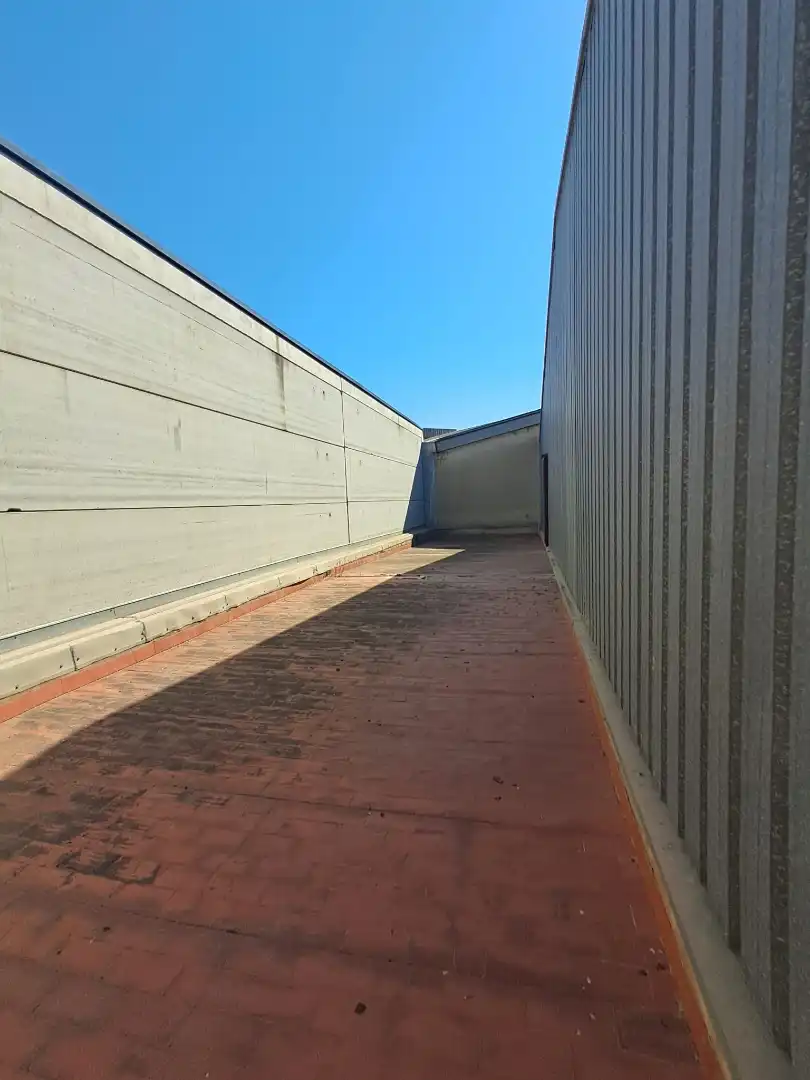 Industriegebäude zum Verkauf in Carrer Séquia de Mestalla, imagen 4