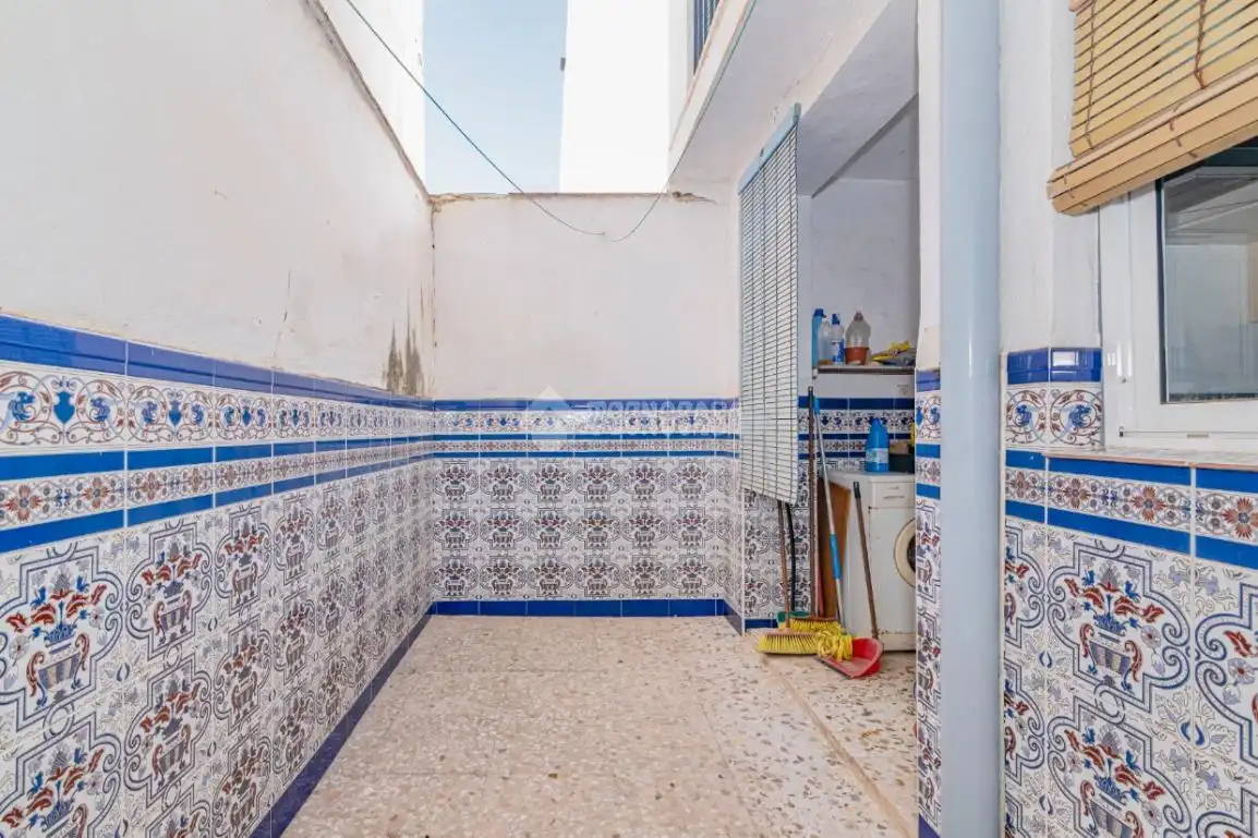 Casa adosada en venta en Lucena con Aire acondicionado y Amueblado