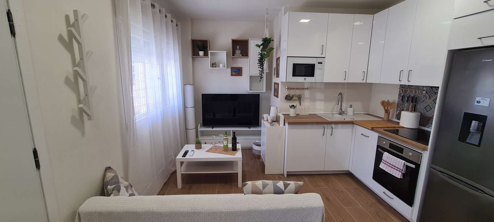 Sala d'estar de Estudi per a compartir en  Madrid Capital amb Aire condicionat i Terrassa