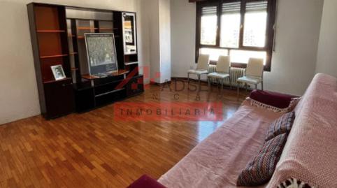 Foto 2 de Piso en venta en Logroño - Pedregales, Cascajos - Piqueras,  Logroño