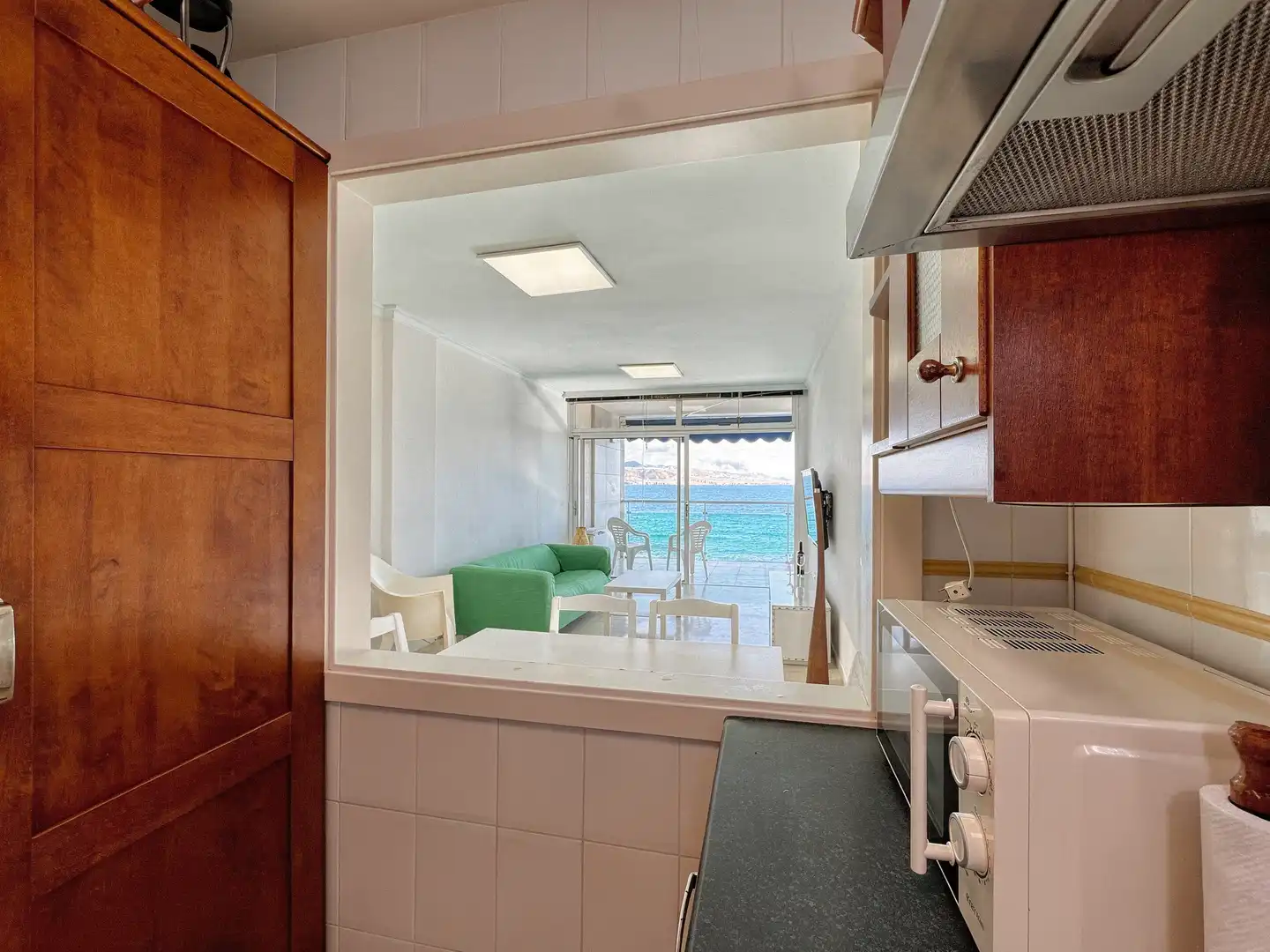 Kitchen of Flat for rent in Las Palmas de Gran Canaria  with Furnished, Oven and Washing machine
