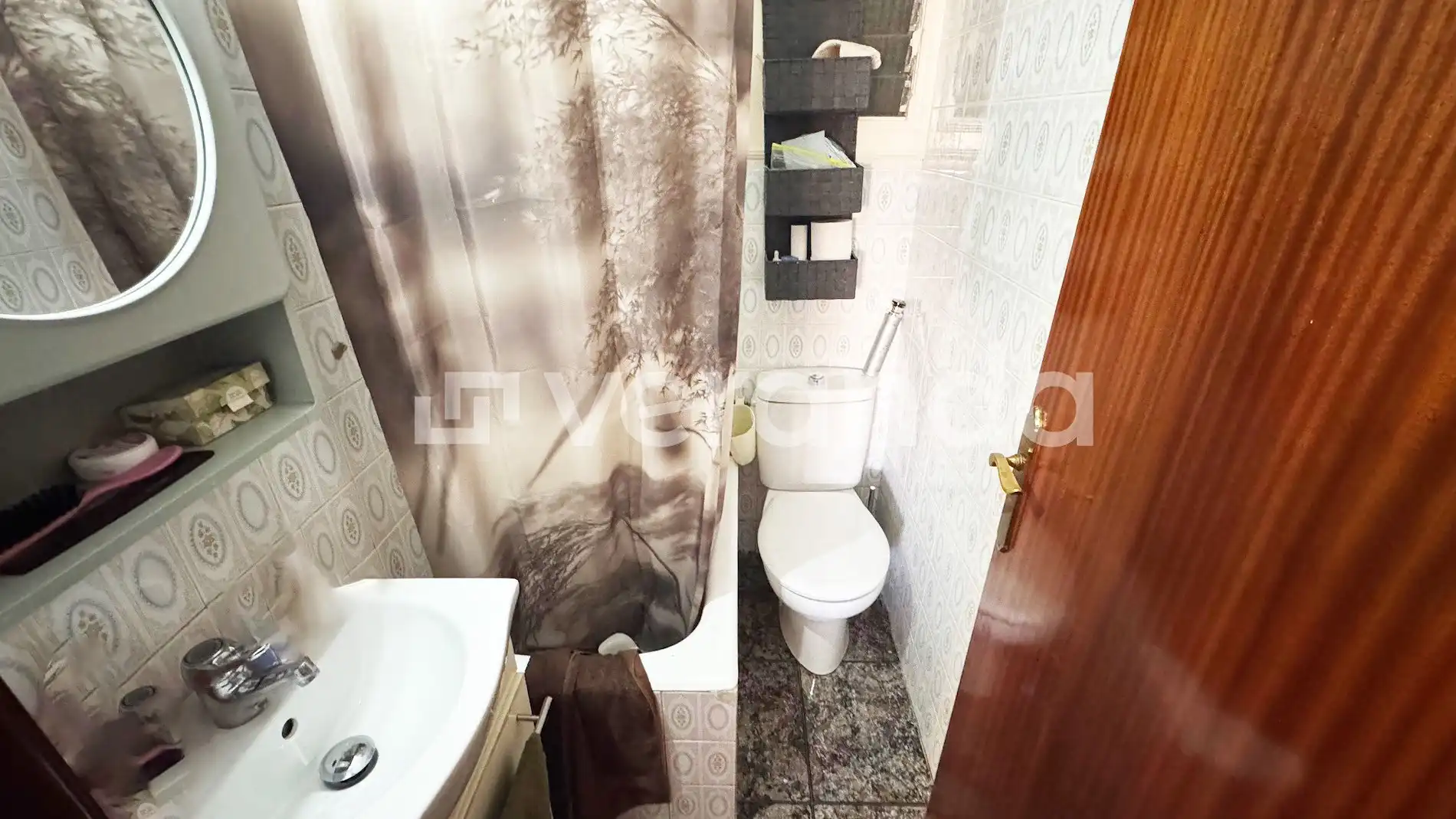 Baño de Piso en venta en Ripollet con Calefacción
