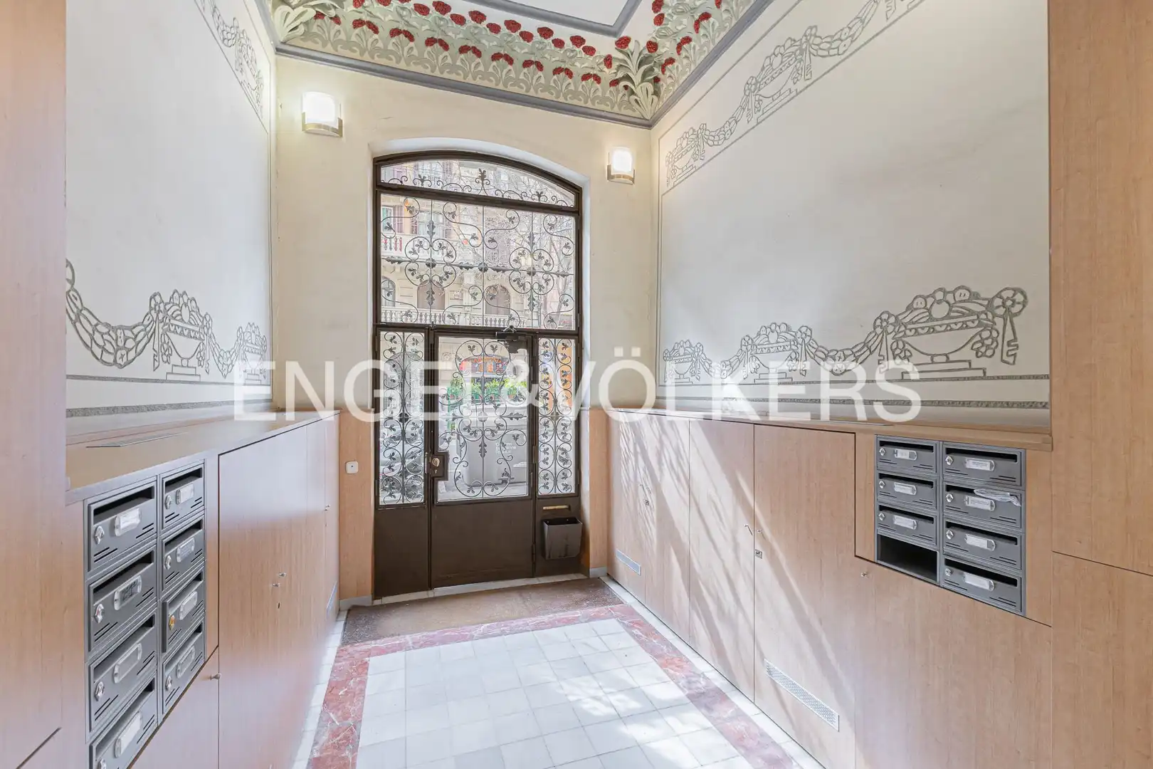 Piso en venta en Barcelona con Calefacción, Parquet y Balcón