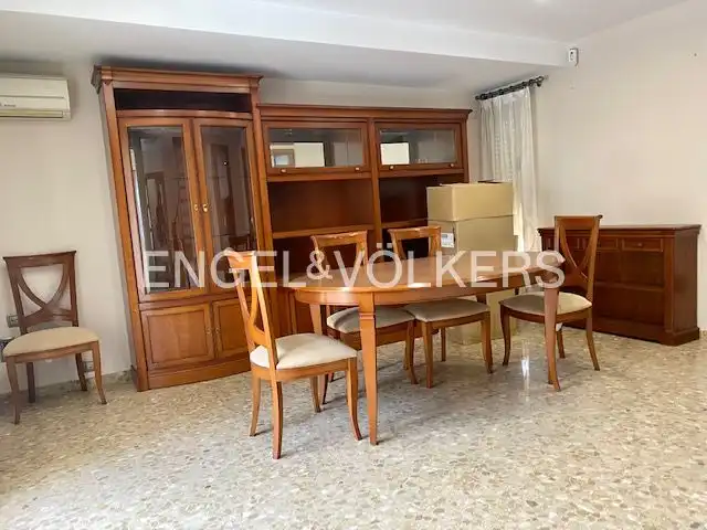 Dining room of Flat for rent in Paterna  with Air Conditioner, Heating and Storage room
