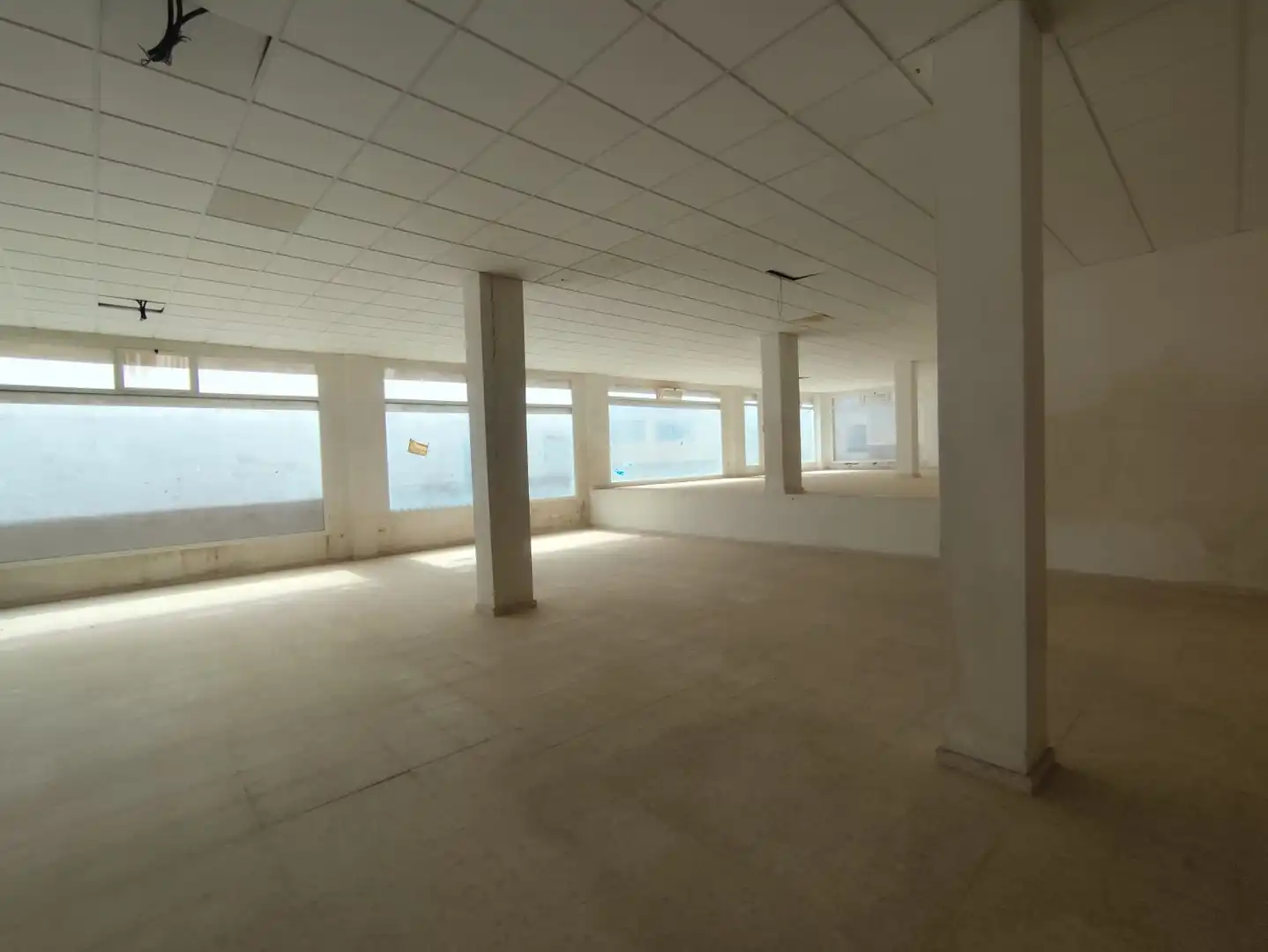 Business premises for sale in Avenida de la Paz, imagen 5