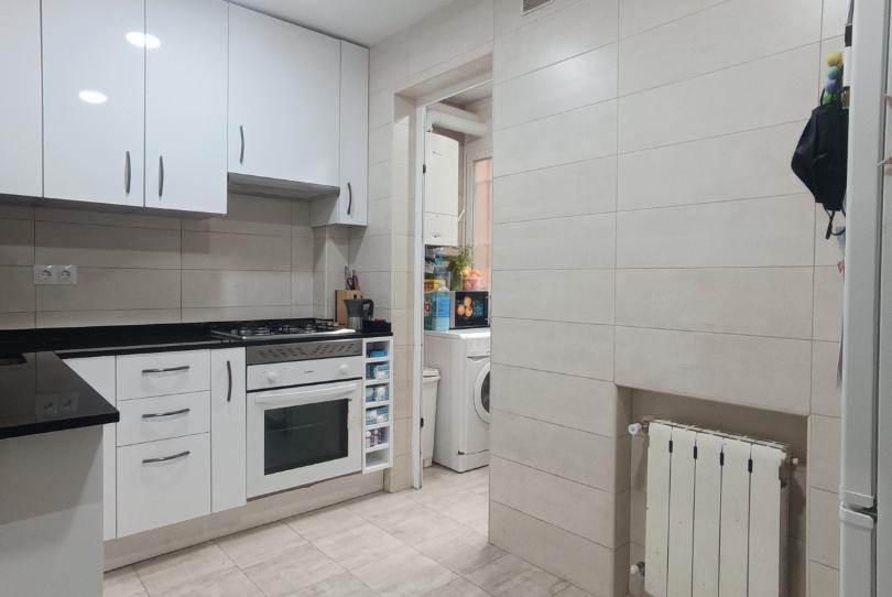 Photo 1 of Flat for sale in Calle Arechavaleta, Los Ángeles, Madrid