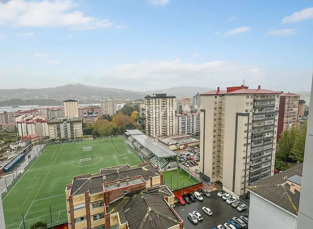 Vista exterior de Piso en venta en Vigo  con Calefacción, Parquet y Terraza