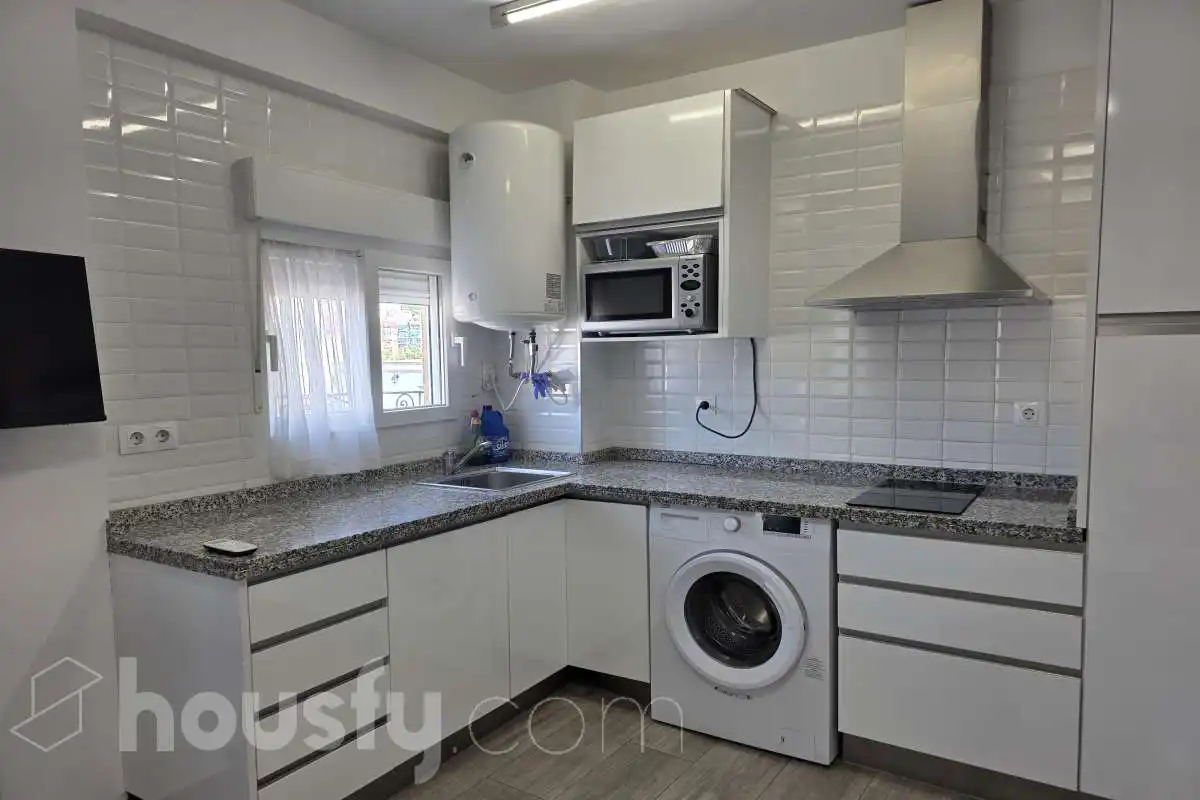 Kitchen of Flat for rent in Málaga  with Air Conditioner, Parquet flooring and Furnished
