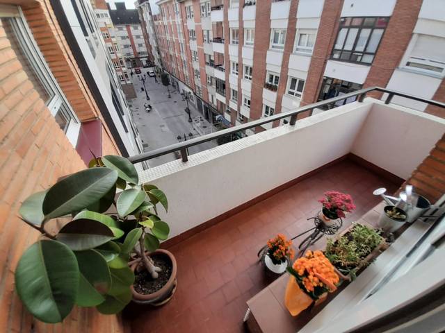 Piso en Venta en Oviedo - AV CRISTO CADENAS en El Cristo