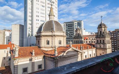 Vista exterior de Pis en venda en Gijón  amb Calefacció, Parquet i Traster