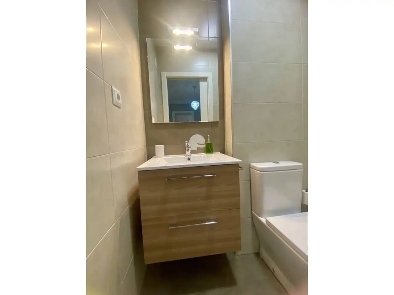 Baño de Piso de alquiler en Vélez-Málaga con Aire acondicionado, Terraza y Amueblado