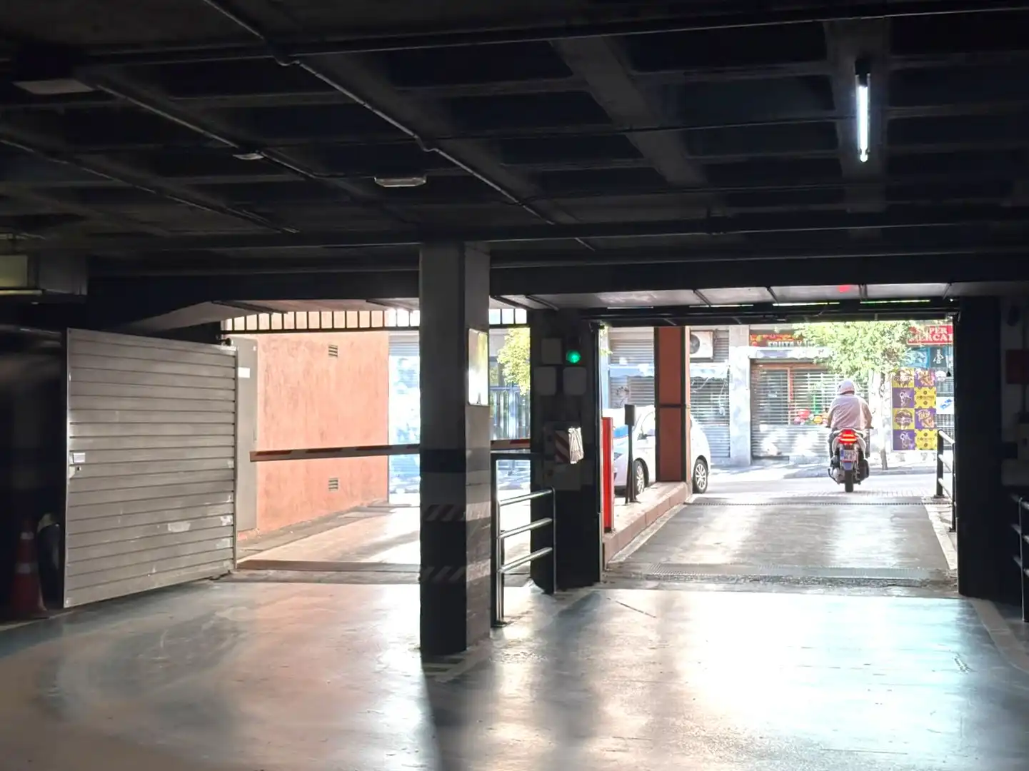 Storage room for sale in Esplugues de Llobregat, Barcelona