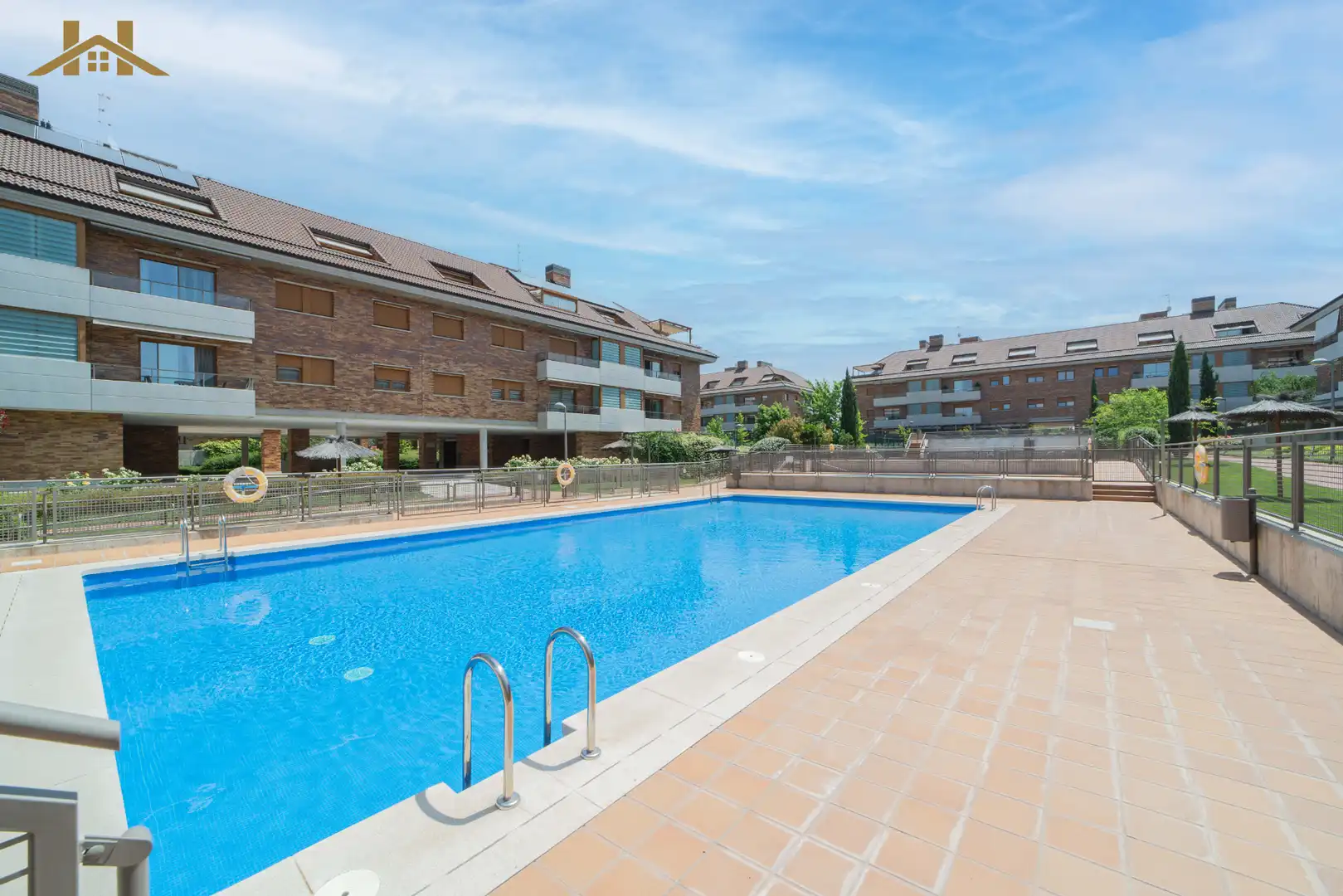 Schwimmbecken von Wohnung zur Miete in Boadilla del Monte mit Klimaanlage, Heizung und Terrasse