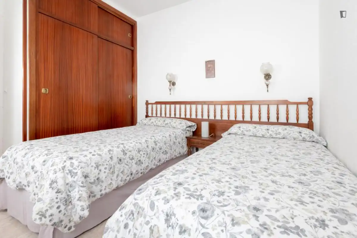 Dormitori de Casa o xalet de lloguer en Madrid amb Moblat, Forn i Rentadora