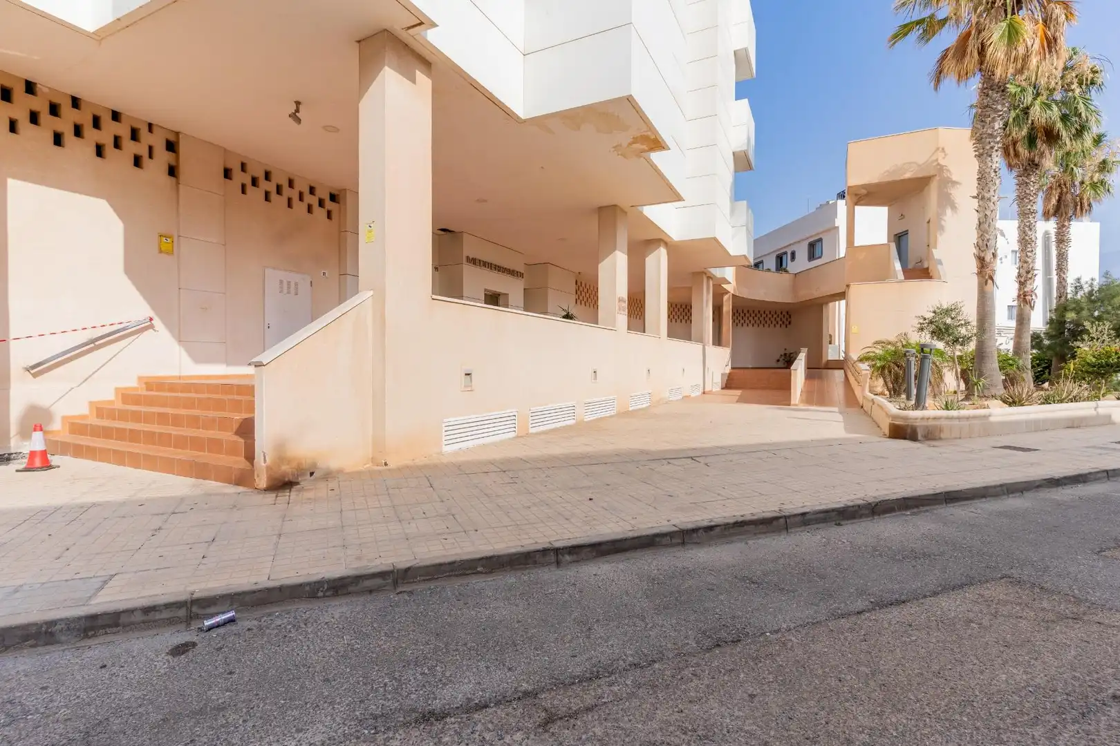 Vista exterior de Pis en venda en El Ejido amb Aire condicionat i Piscina comunitària