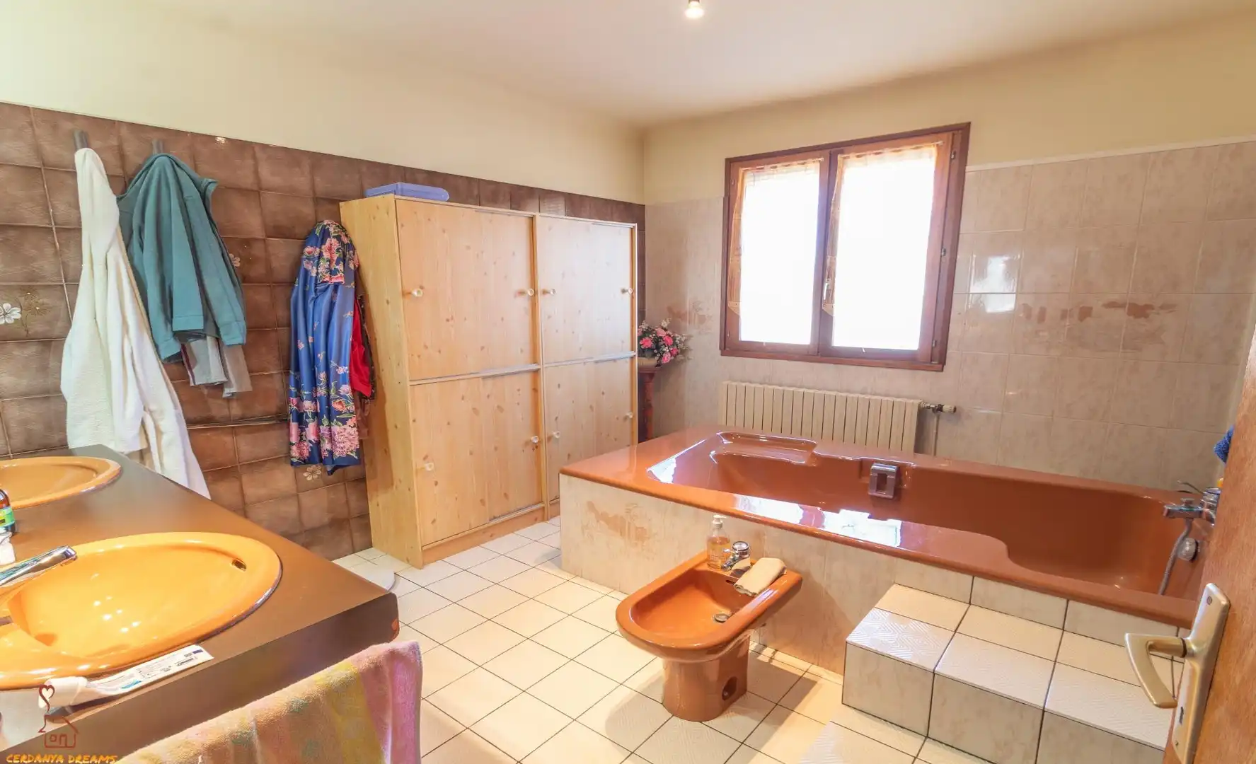 Bathroom of Houses for sale in Osséja  with Heating, Private garden and Parquet flooring