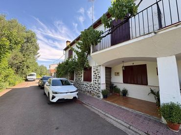 Casa con jardín en venta en Calle Avena