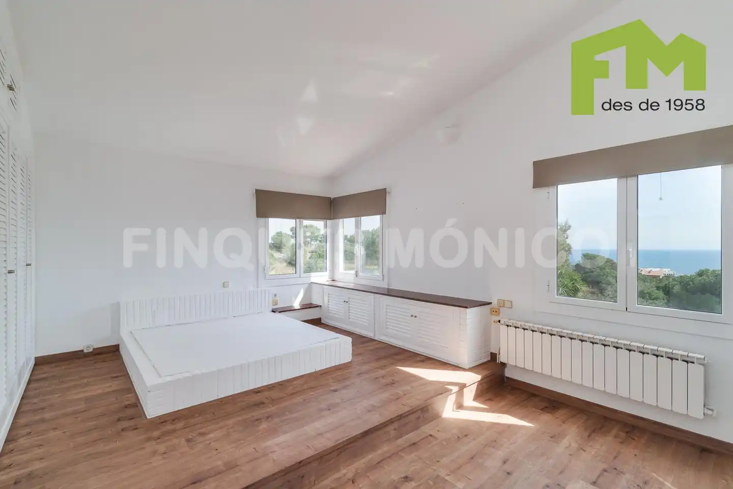 Sala de estar de Casa o chalet en venta en Teià con Aire acondicionado, Calefacción y Jardín privado