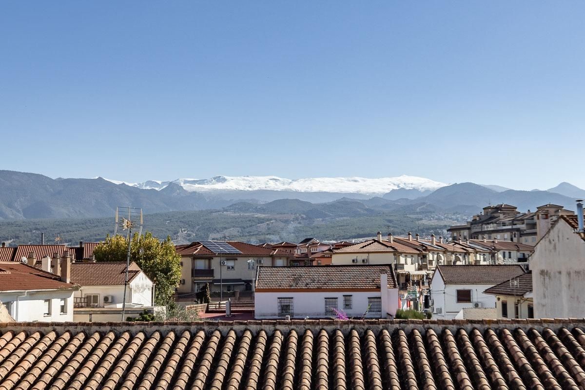 Vista exterior de Ático en venta en Ogíjares con Terraza y Trastero