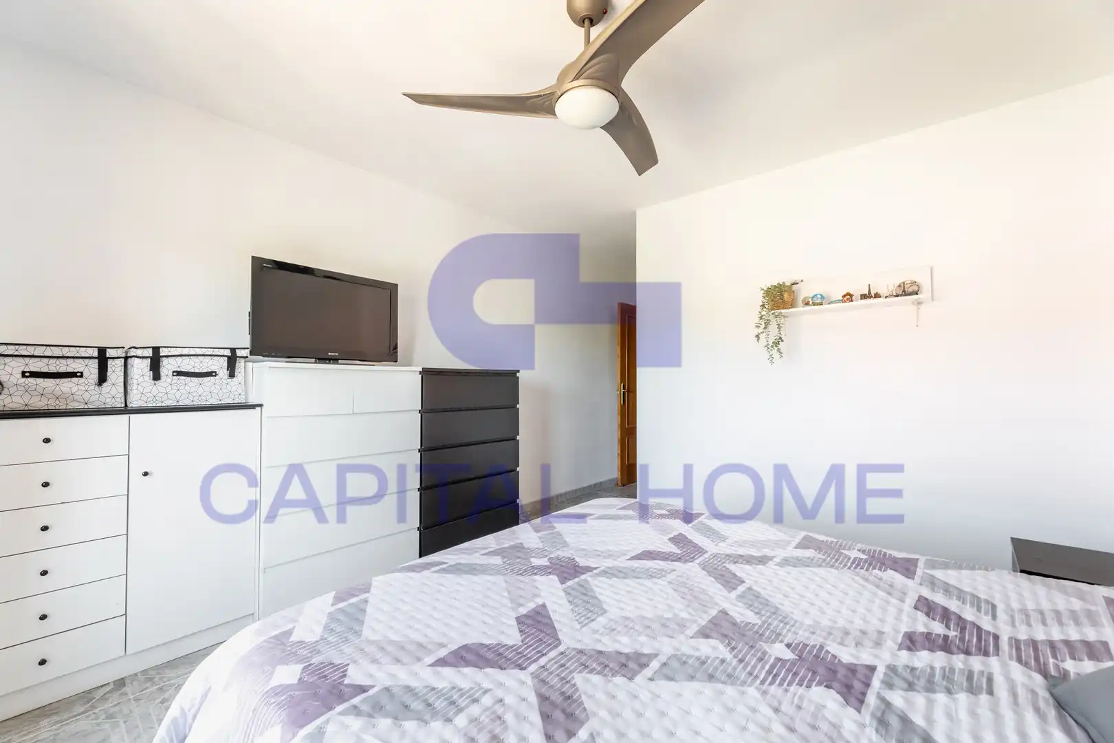 Habitación de Casa adosada en venta en Navalcarnero con Aire acondicionado, Calefacción y Jardín privado