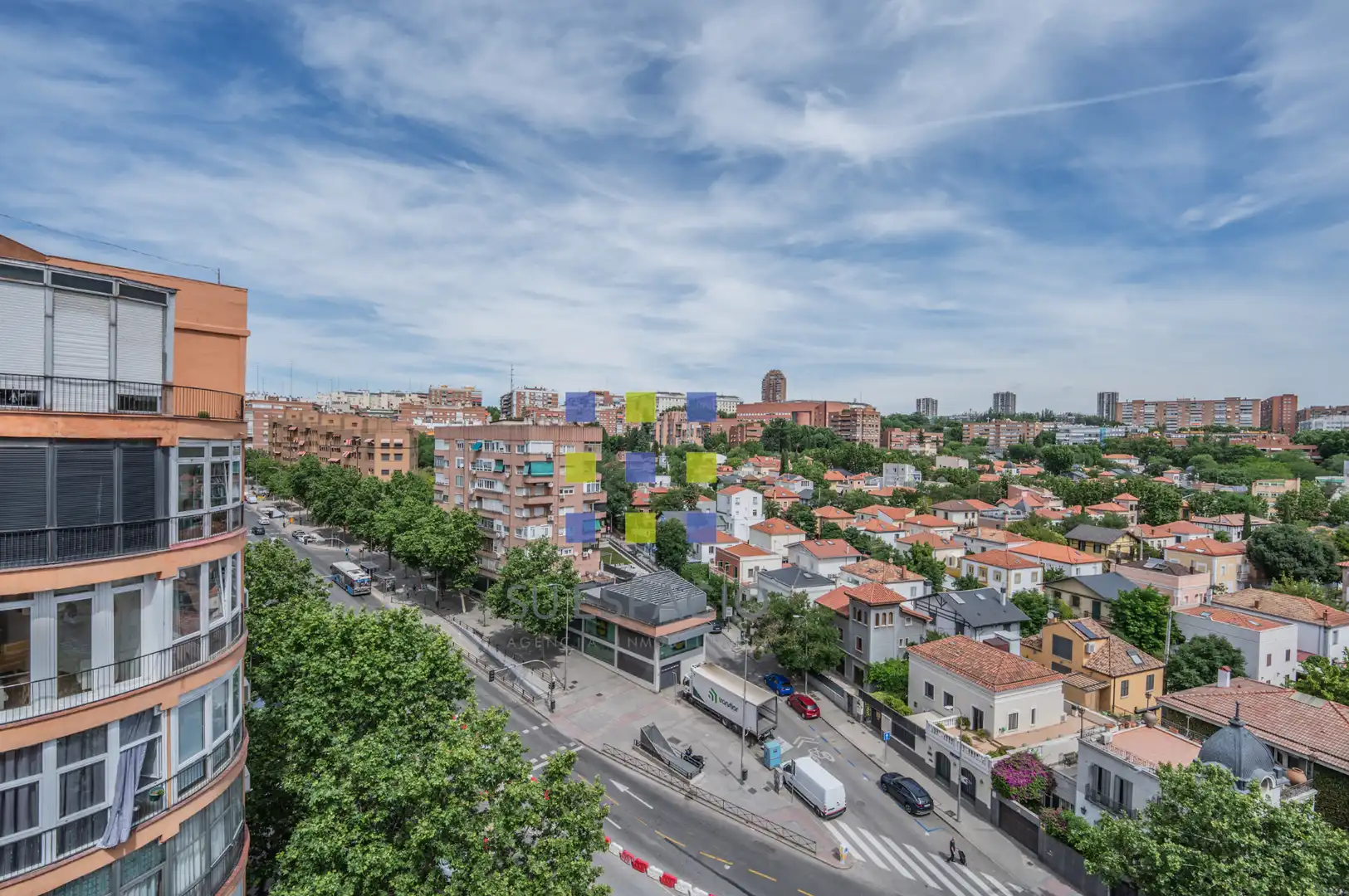 Außenansicht von Dachboden zum Verkauf in Madrid mit Klimaanlage, Heizung und Parkett