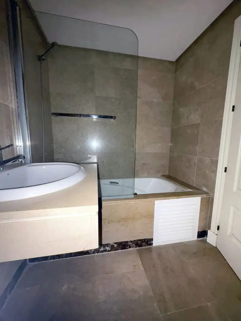 Flat for sale in La Duquesa