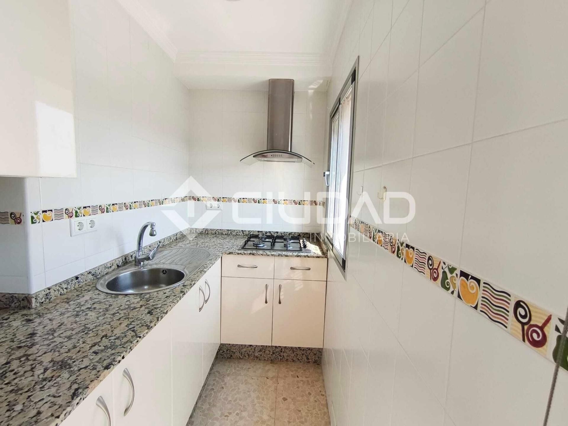 Kitchen of Flat for sale in Sanlúcar de Barrameda