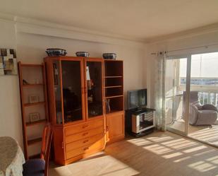 Living room of Flat for sale in Fuengirola  with Air Conditioner, Terrace and Furnished