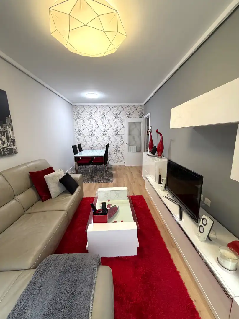 Sala de estar de Piso en venta en Barakaldo  con Trastero, Amueblado y Balcón