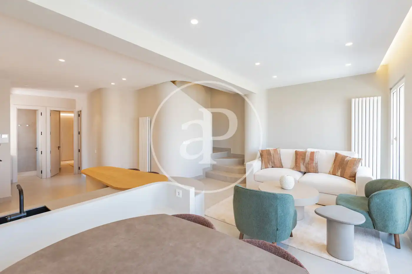 Living room of Flat for sale in Madrid  with Air Conditioner, Heating and Furnished