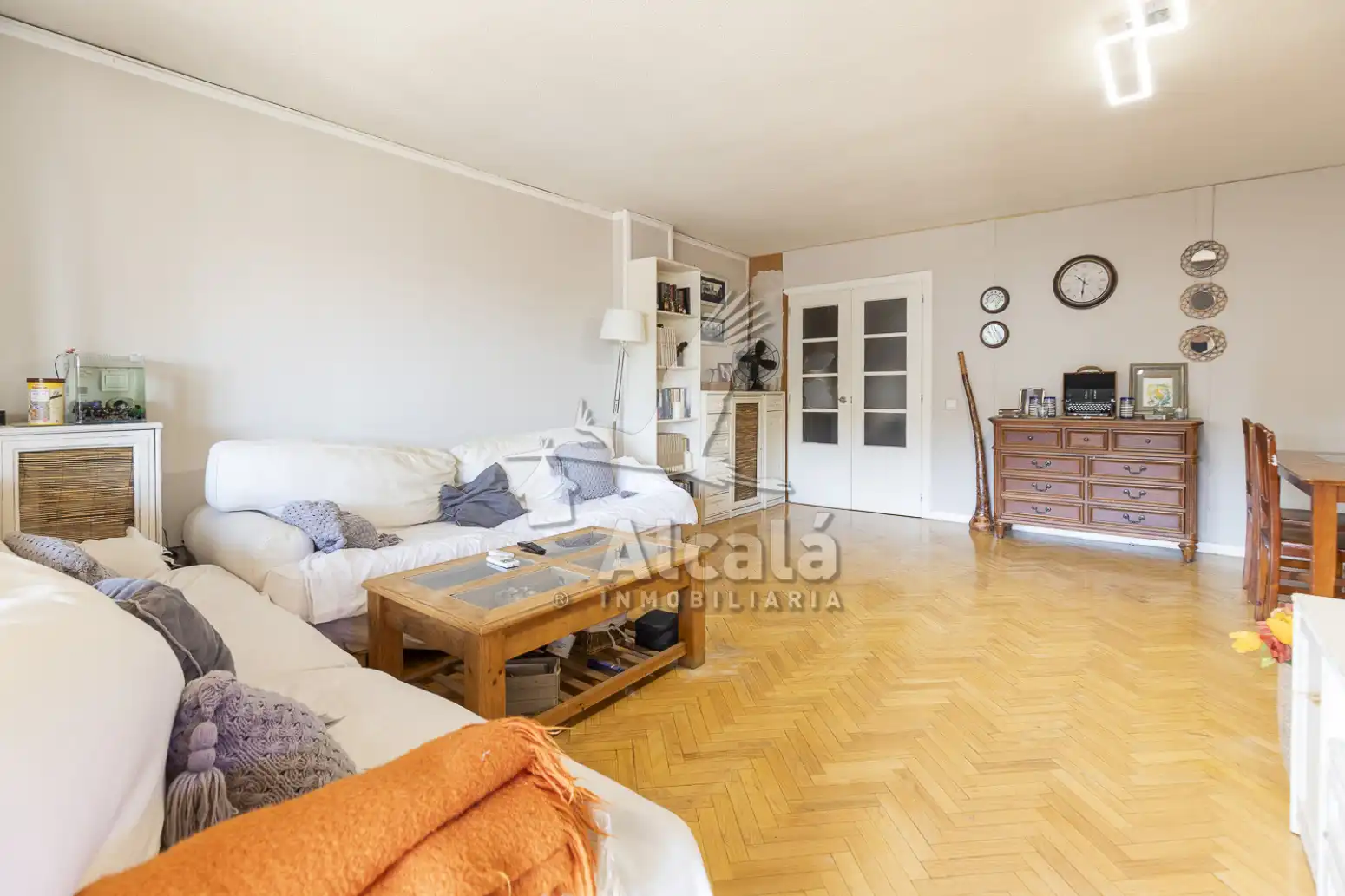 Sala d'estar de Pis en venda en Alcalá de Henares amb Aire condicionat, Calefacció i Parquet