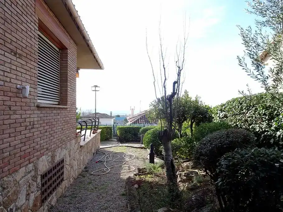 Jardí de Casa o xalet en venda en La Garriga amb Aire condicionat, Jardí privat i Traster