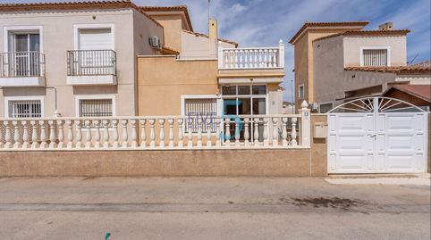 Villa adosada modernizada de 3 dormitorios orientada al sur en Montebello! Situada en la tranquila y bien conectada urbanización d, imagen 3