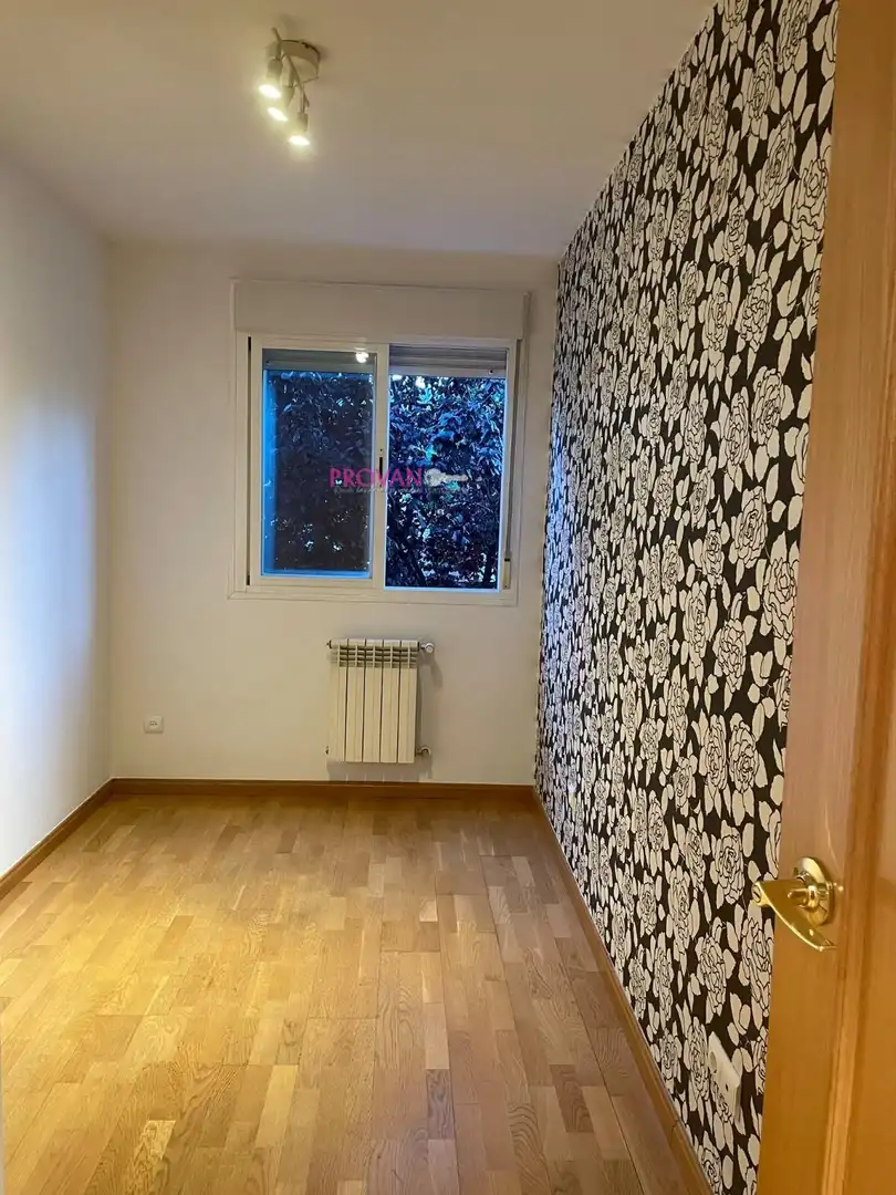 Schlafzimmer von Wohnung zur Miete in Torrejón de Ardoz mit Klimaanlage, Heizung und Whirlpool