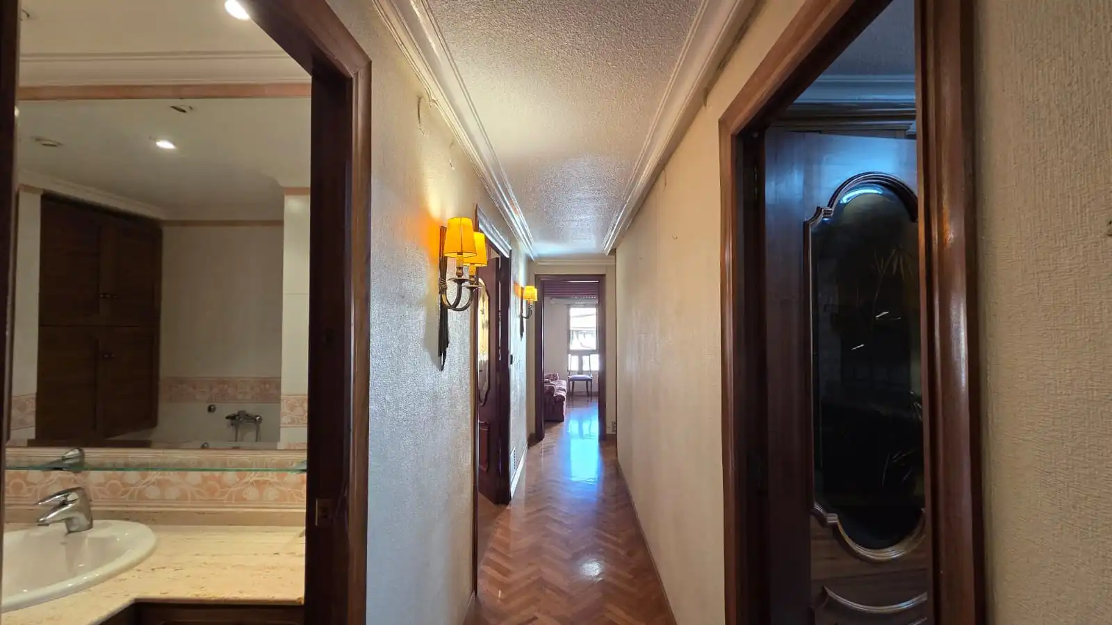 Piso en venta en Elda con Aire acondicionado, Calefacción y Parquet