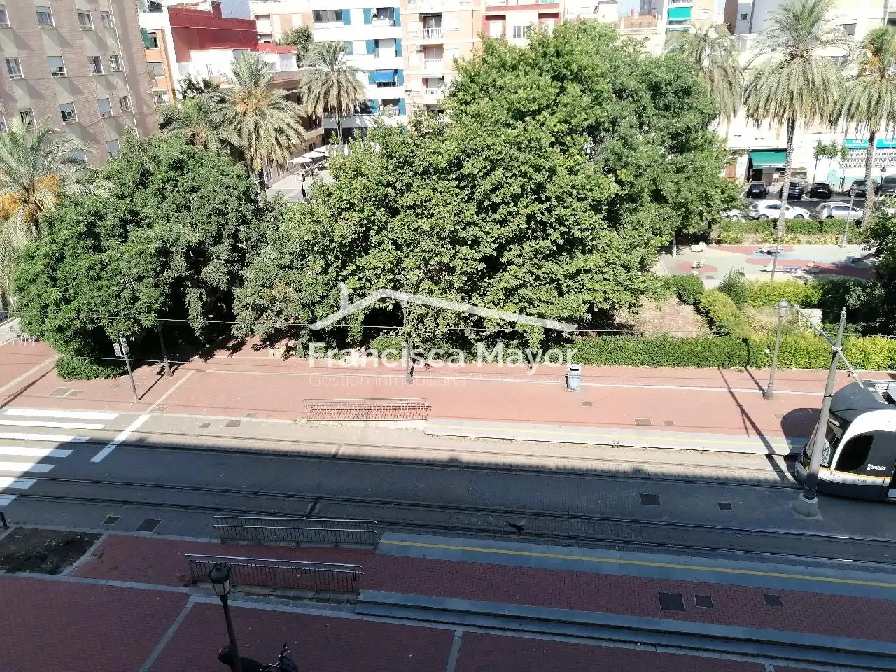 Parking de Piso de alquiler en Valencia con Trastero, Amueblado y Balcón